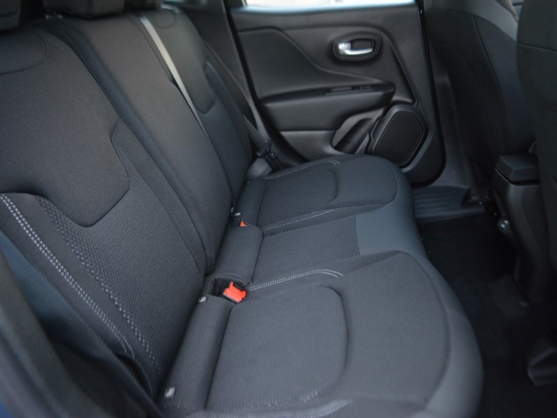 7 - Jeep Renegade 1.5 turbo t4 mhev altitude 2wd