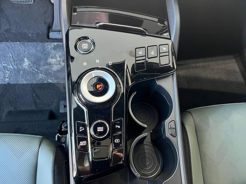 13 - Kia Sportage 1.6 t-gdi hev special edition sunroof pack at6