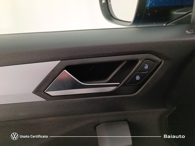 19 - Volkswagen T-Roc 1.0 tsi 110cv life