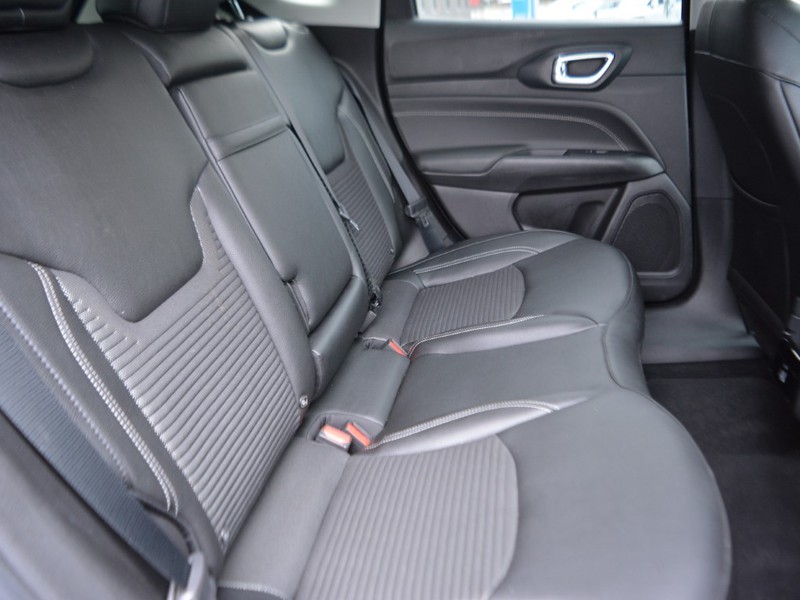 7 - Jeep Compass 1.3 turbo t4 phev limited 4xe at6