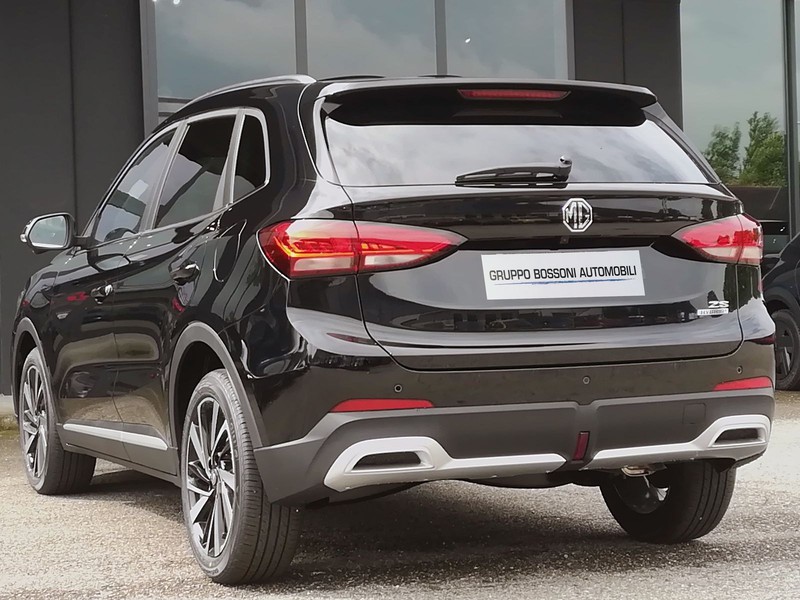 7 - Mg ZS 1.5 hybrid+ luxury auto