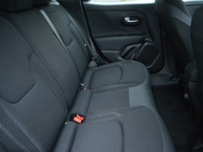7 - Jeep Renegade 1.5 turbo t4 mhev altitude 2wd dct