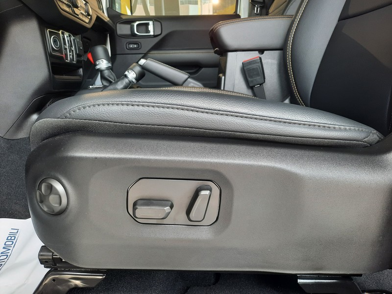 19 - Jeep Wrangler unlimited 2.0 atx phev sahara 4xe auto