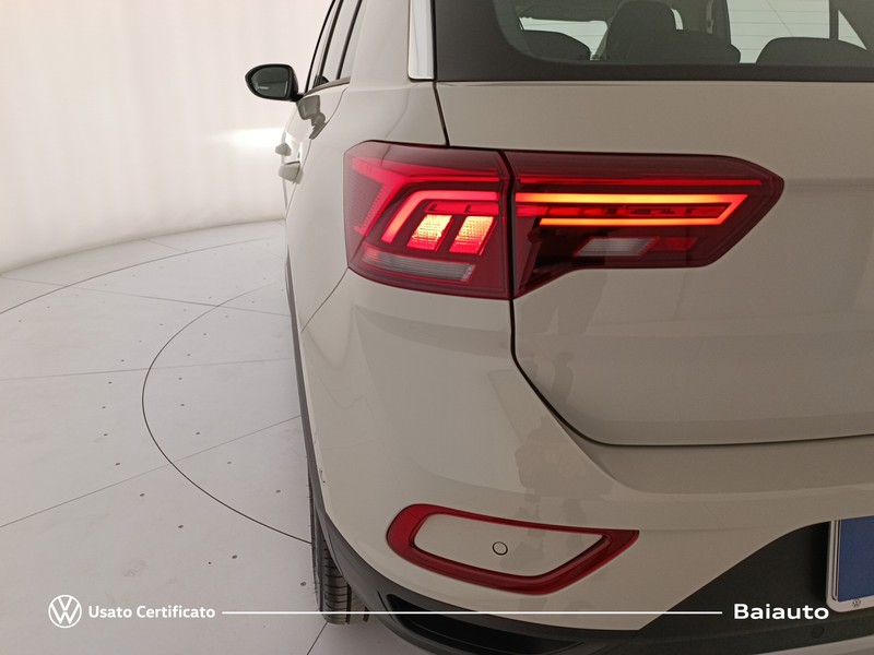 25 - Volkswagen T-Roc 1.5 tsi act life