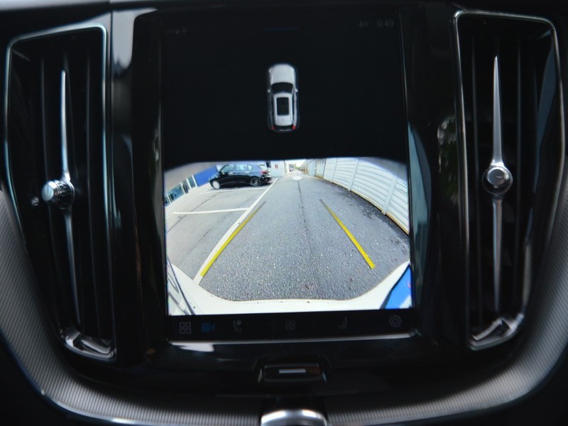 19 - Volvo XC60 2.0 b4 plus dark automatico