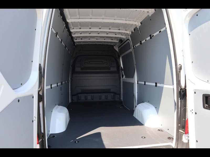 13 - Mercedes Vans Sprinter 311 rwd 2.0 cdi f 37/35