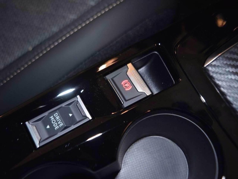 19 - Peugeot 208 1.2 hybrid 48v 110cv allure e-dcs6