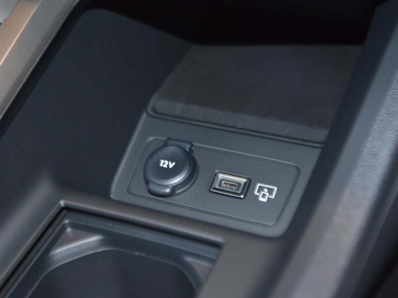 19 - Peugeot 308 sw 1.5 bluehdi allure eat8 s&s