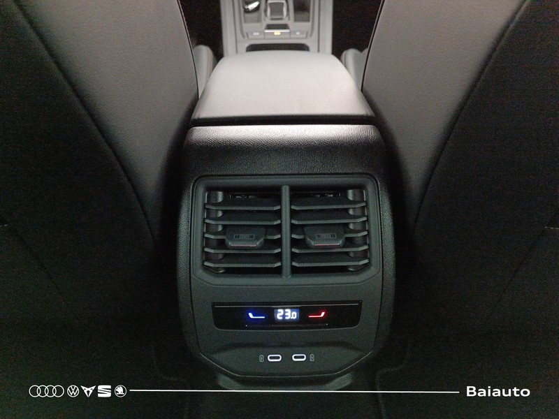 13 - Cupra Leon 1.5 hybrid 150cv dsg