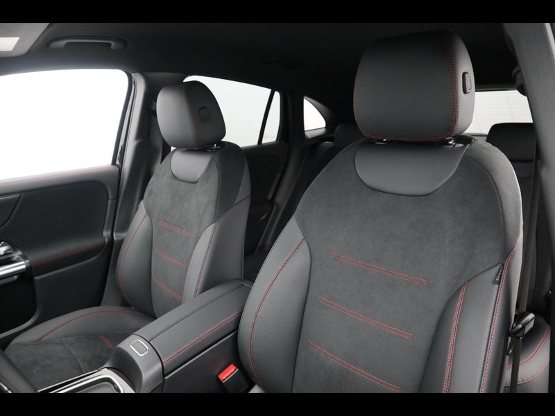 7 - Mercedes GLA 200 d amg line advanced plus 8g-dct