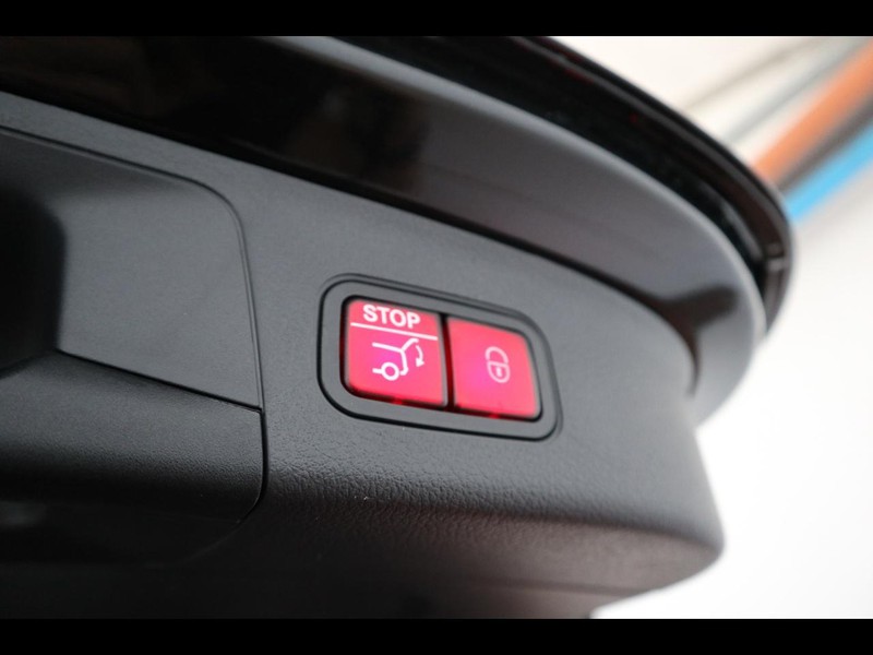 19 - Mercedes GLA 200 d amg line premium 8g-dct