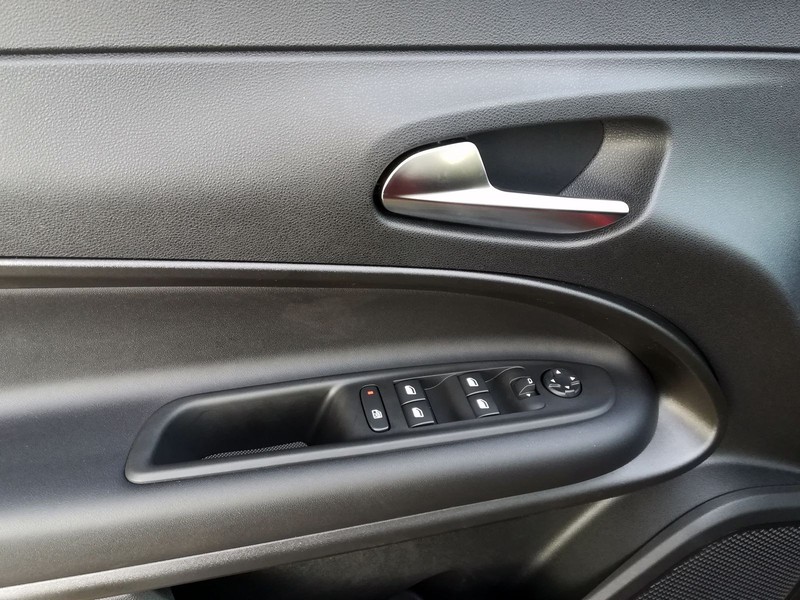 19 - Jeep Avenger 1.2 turbo 100cv altitude fwd