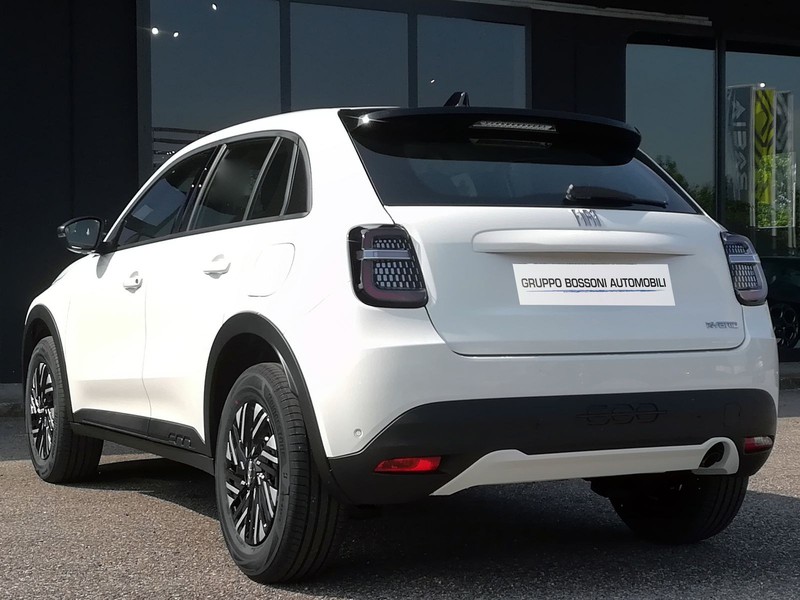 7 - Fiat 600 1.2 hybrid 110cv edct