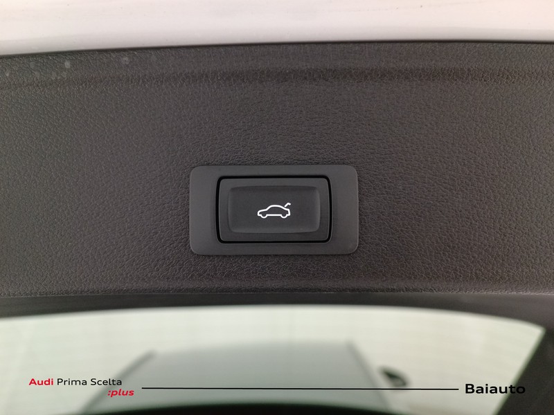 37 - Audi A4 avant 40 2.0 tdi mhev 204cv s line edition quattro s tronic