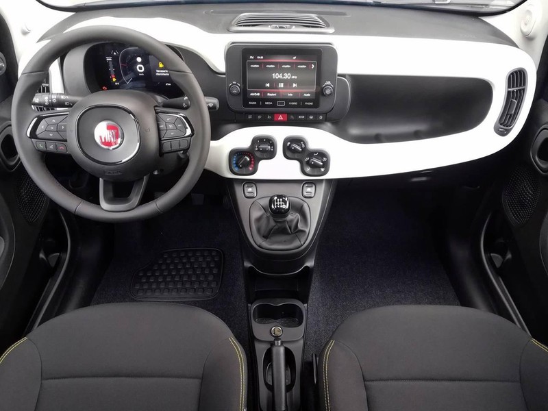 7 - Fiat Panda pandina 1.0 firefly hybrid 70cv s&s