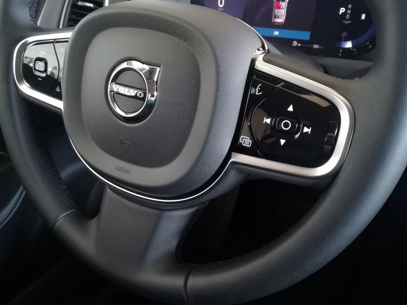 19 - Volvo XC90 2.0 b5 core awd automatico 7p.ti