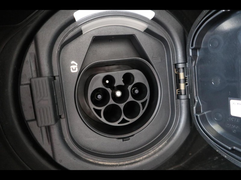 19 - Mercedes Classe A 250 e plug-in-hybrid alpine grey edition speedshift dct amg 8g