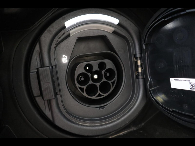 19 - Mercedes Classe A 250 e plug-in-hybrid amg line advanced plus speedshift dct amg 8g