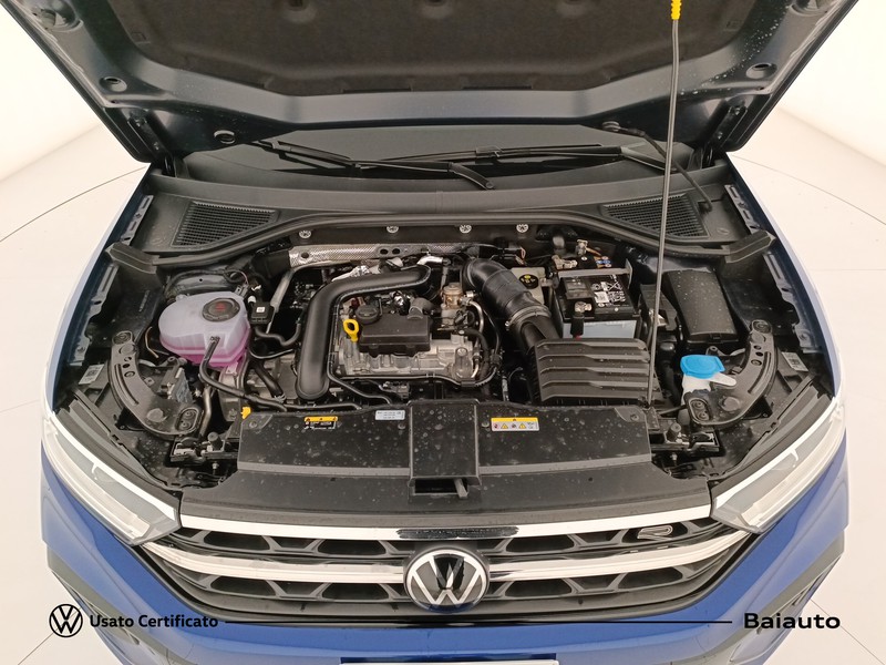 19 - Volkswagen T-Roc 1.0 tsi 115cv r line