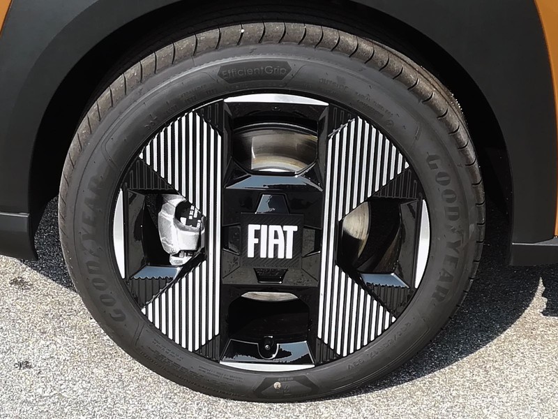 13 - Fiat Grande Panda 44 kwh la prima