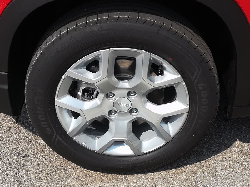 13 - Jeep Avenger 1.2 turbo e-hybrid mhev 110cv altitude fwd edct6