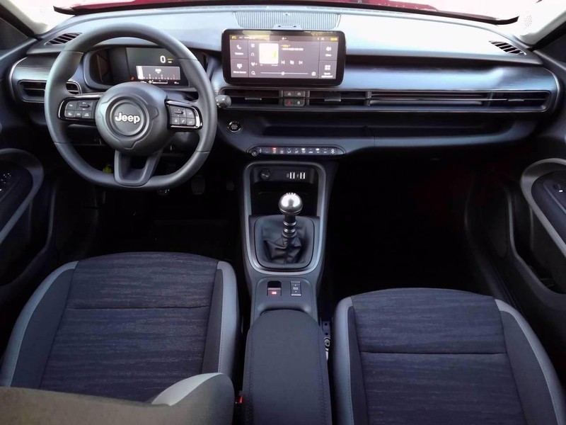 7 - Jeep Avenger 1.2 turbo 100cv longitude fwd