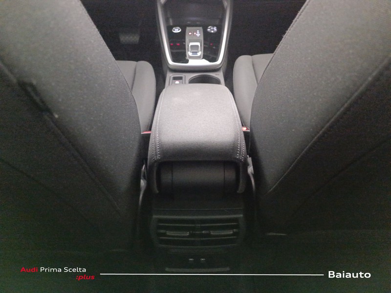 13 - Audi A3 sportback 35 1.5 tfsi mhev business advanced s tronic