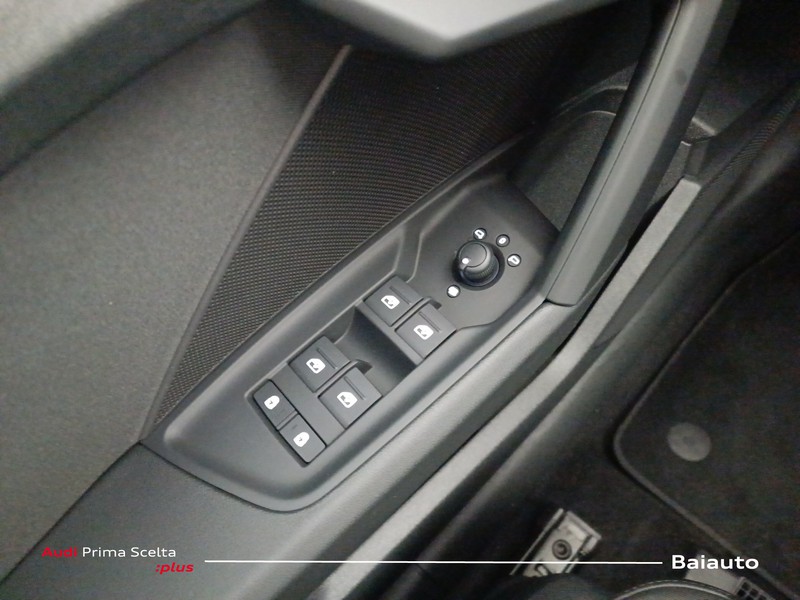 19 - Audi A3 sportback 35 1.5 tfsi mhev business advanced s tronic