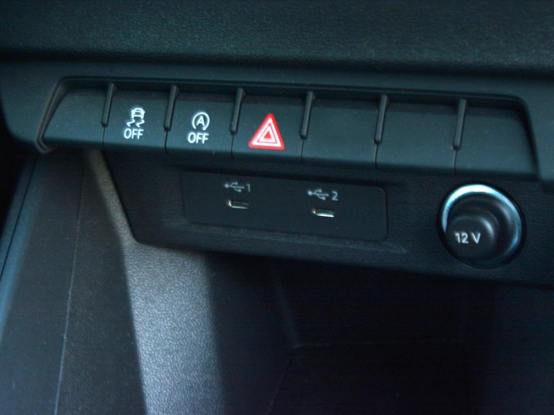 19 - Audi A1 sportback 25 1.0 tfsi