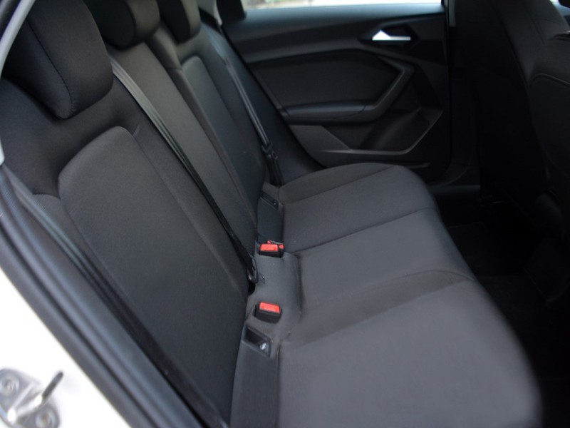 7 - Audi A1 sportback 25 1.0 tfsi