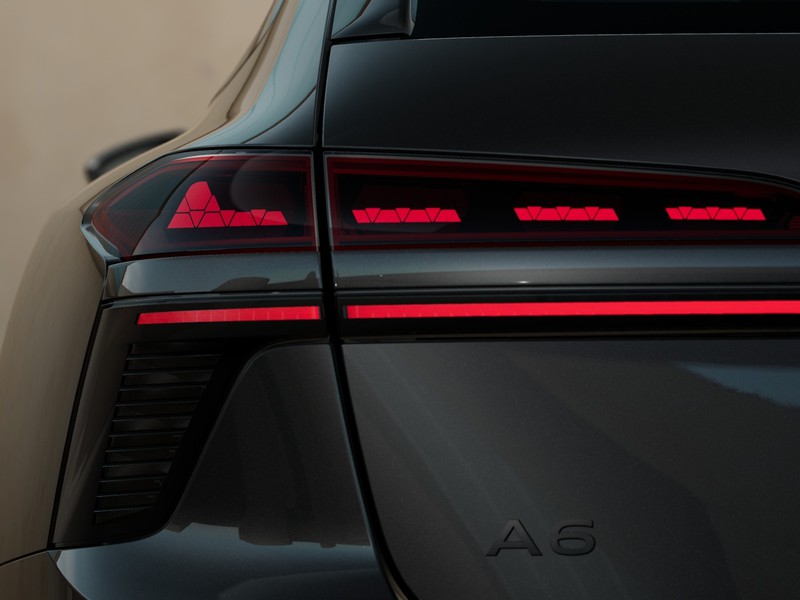 7 - Audi A6 avant 2.0 tdi mhev+ 204cv s line edition quattro s tronic
