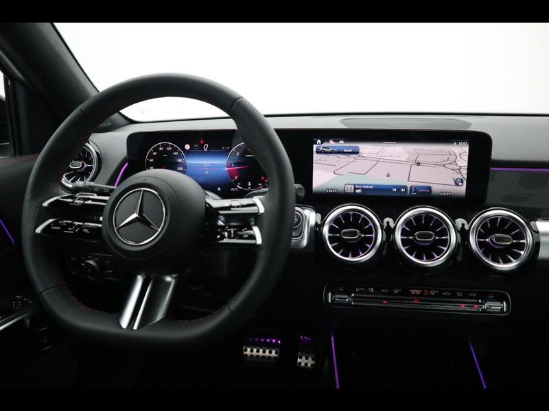 13 - Mercedes GLB 200 d amg line advanced plus 8g-dct