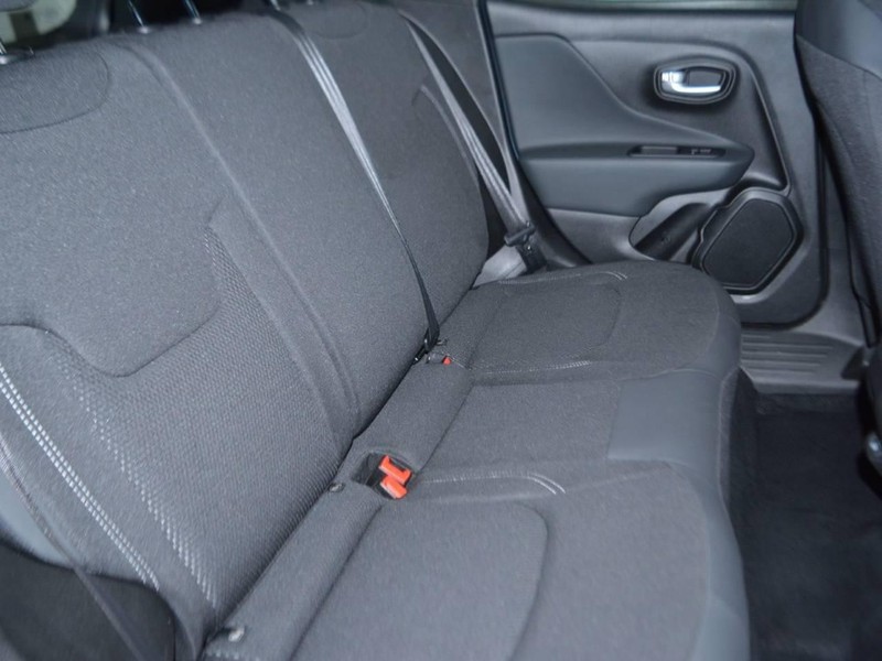 7 - Jeep Renegade 1.5 turbo t4 mhev altitude 2wd dct