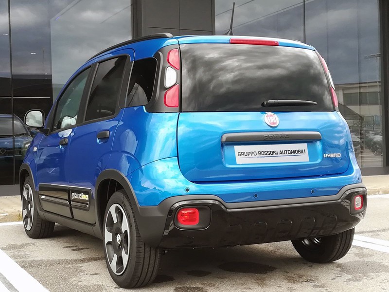 7 - Fiat Panda pandina 1.0 firefly hybrid 70cv s&s