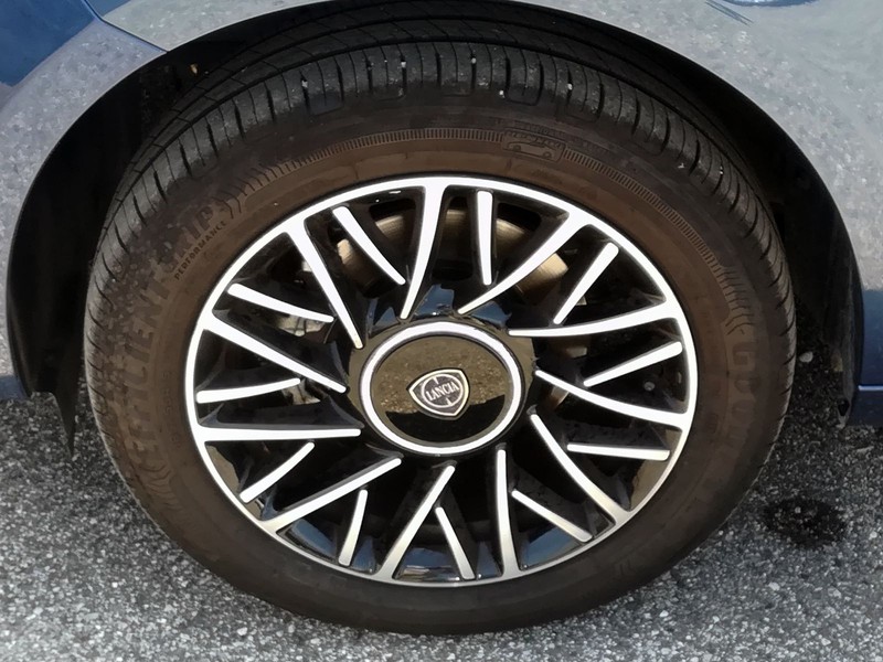 13 - Lancia Ypsilon 1.2 69cv ecochic