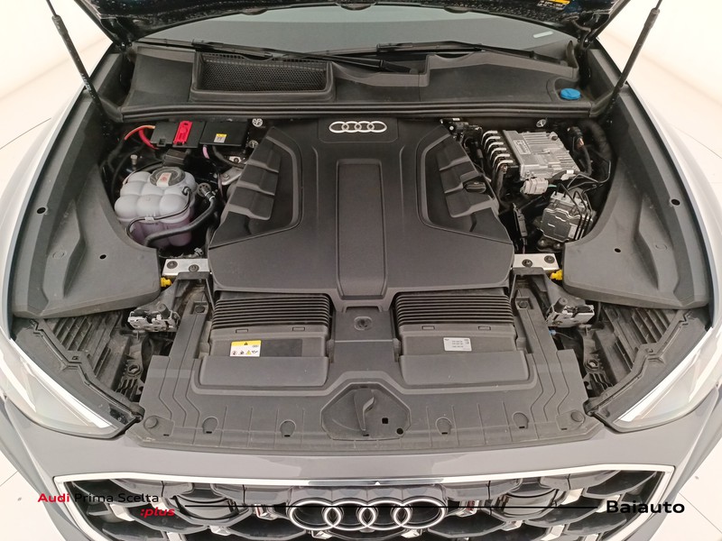37 - Audi Q8 50 3.0 v6 tdi mhev s line edition quattro tiptronic