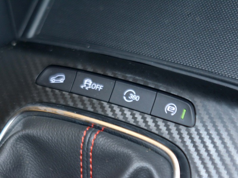 13 - Mg ZS 1.5 vti-tech luxury
