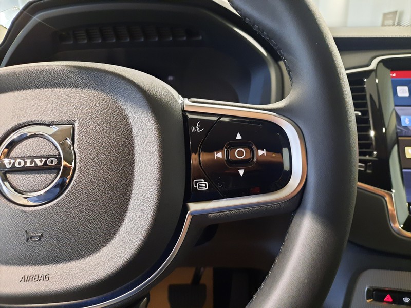 13 - Volvo XC90 2.0 b5 plus bright awd automatico 7p.ti