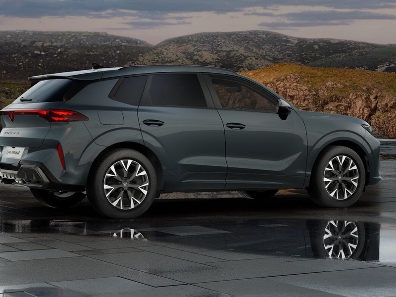 7 - Cupra Terramar 1.5 hybrid 150cv