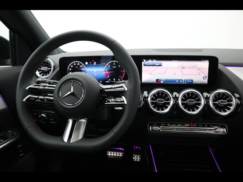 13 - Mercedes GLA 200 d amg line advanced plus 8g-dct