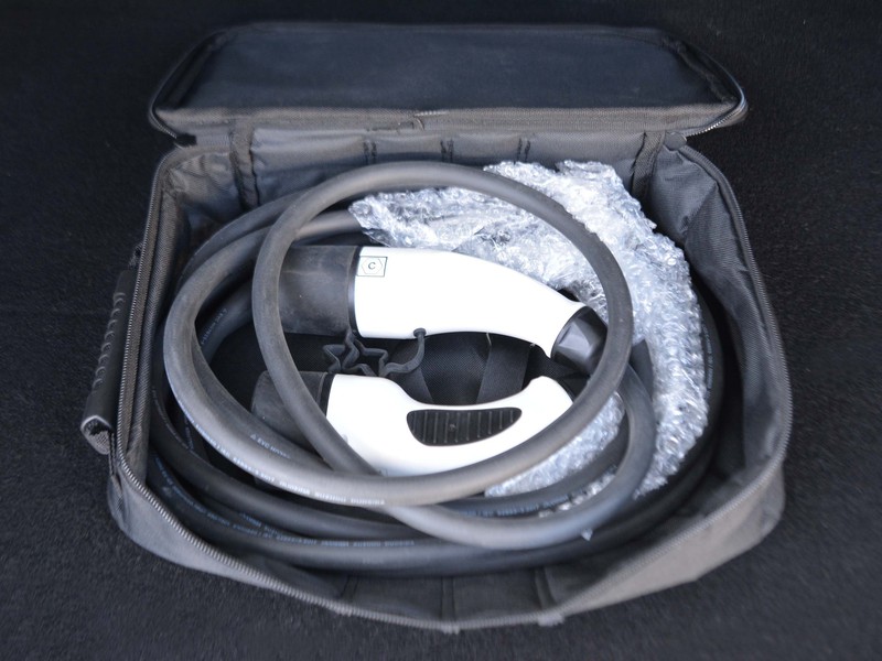 13 - Mg HS 1.5 phev luxury auto