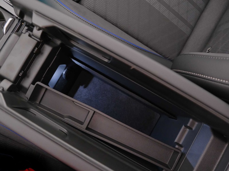 31 - Volkswagen Passat 1.5 etsi act 150cv r-line dsg