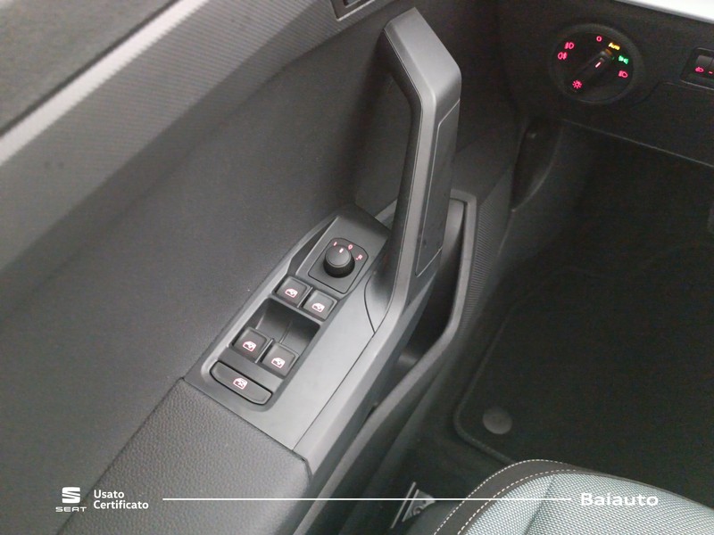 13 - Seat Ibiza 5 porte 1.0 ecotsi 95cv style