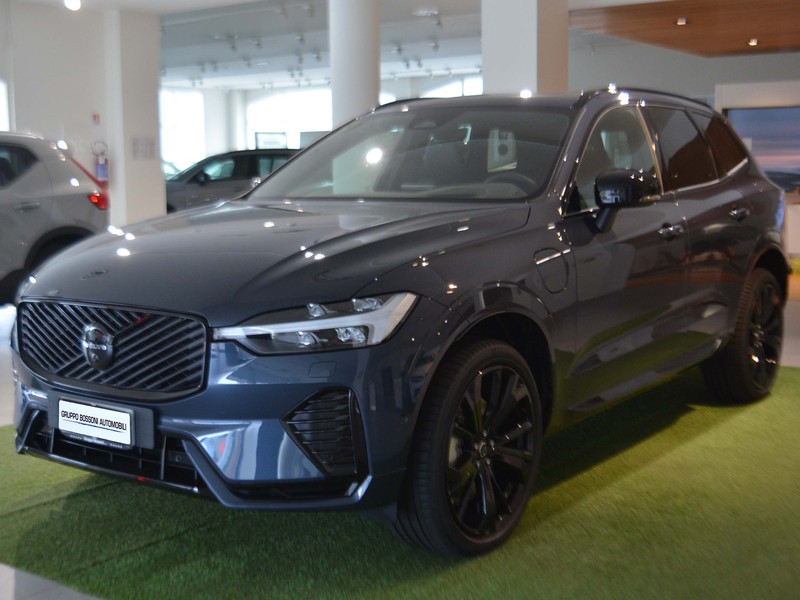 1 - Volvo XC60 2.0 t6 plug-in hybrid ultra black edition awd automatico