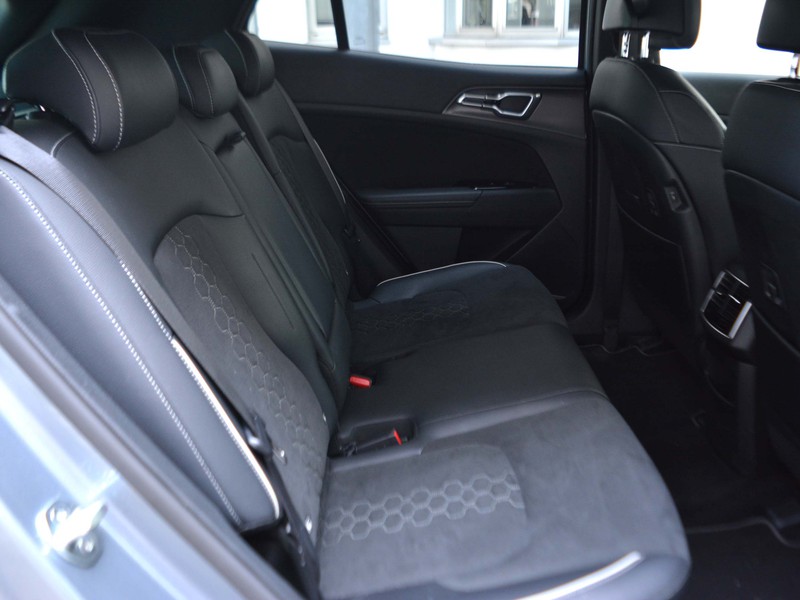 7 - Kia Sportage 1.6 t-gdi phev gt-line sunroof pack awd at6