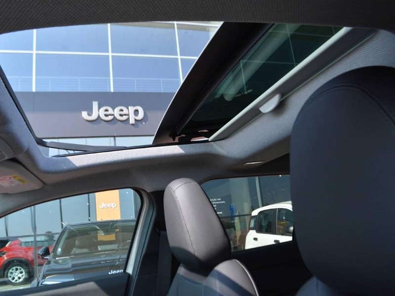 13 - Jeep Avenger 1.2 turbo e-hybrid mhev 110cv summit fwd edct6