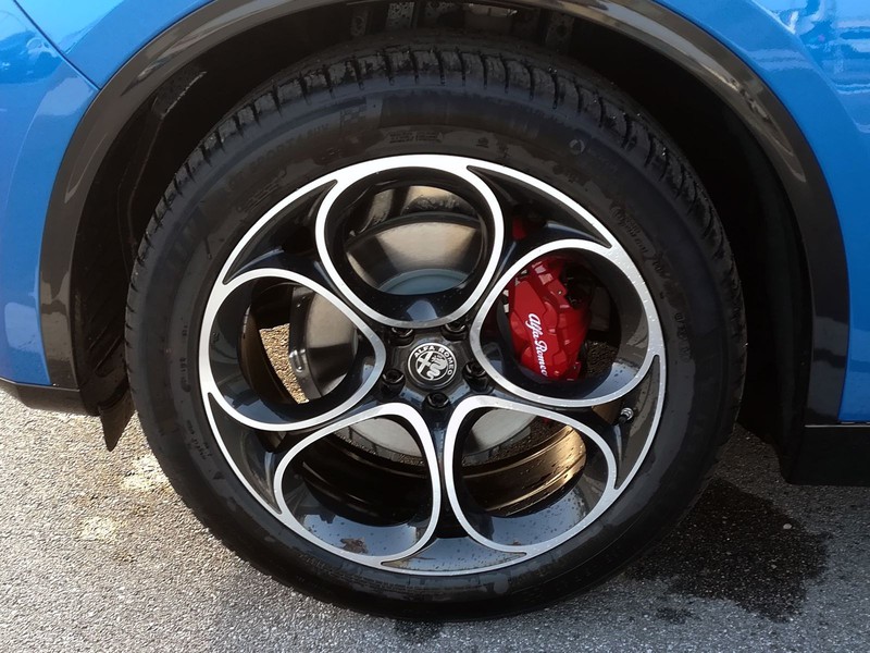 13 - Alfa Romeo Stelvio 2.2 turbo 210cv veloce q4 at8