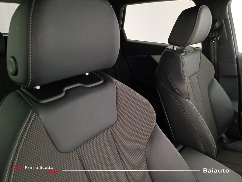 25 - Audi A4 avant 40 2.0 tdi mhev 204cv s line edition quattro s tronic