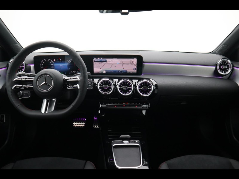 13 - Mercedes Classe A 250 e plug-in-hybrid amg line advanced plus speedshift dct amg 8g