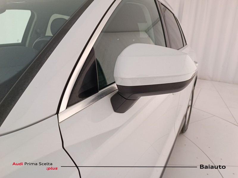 25 - Audi Q3 35 2.0 tdi business advanced s tronic